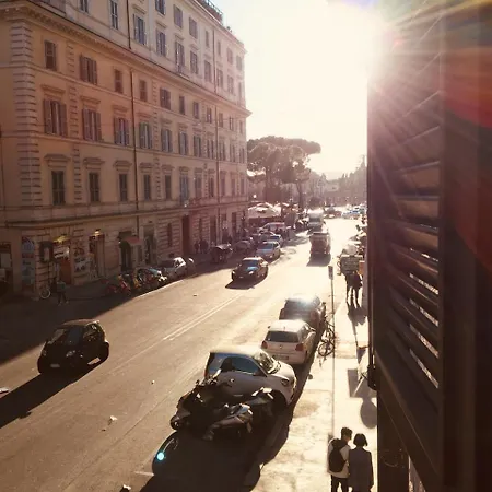 Hs 311 3* Rome